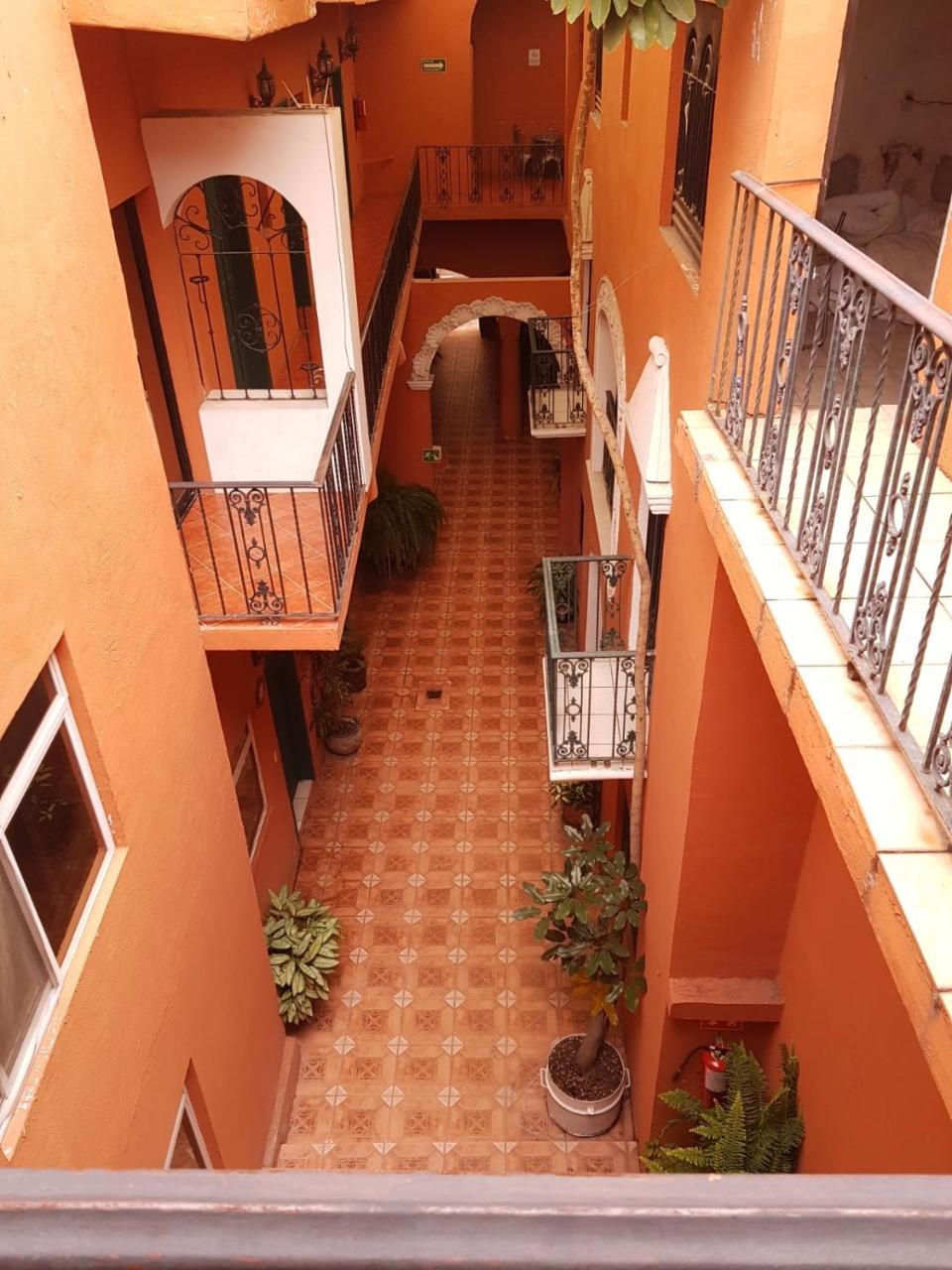 Hotel Meson Mariano Matamoros Queretaro Exterior photo